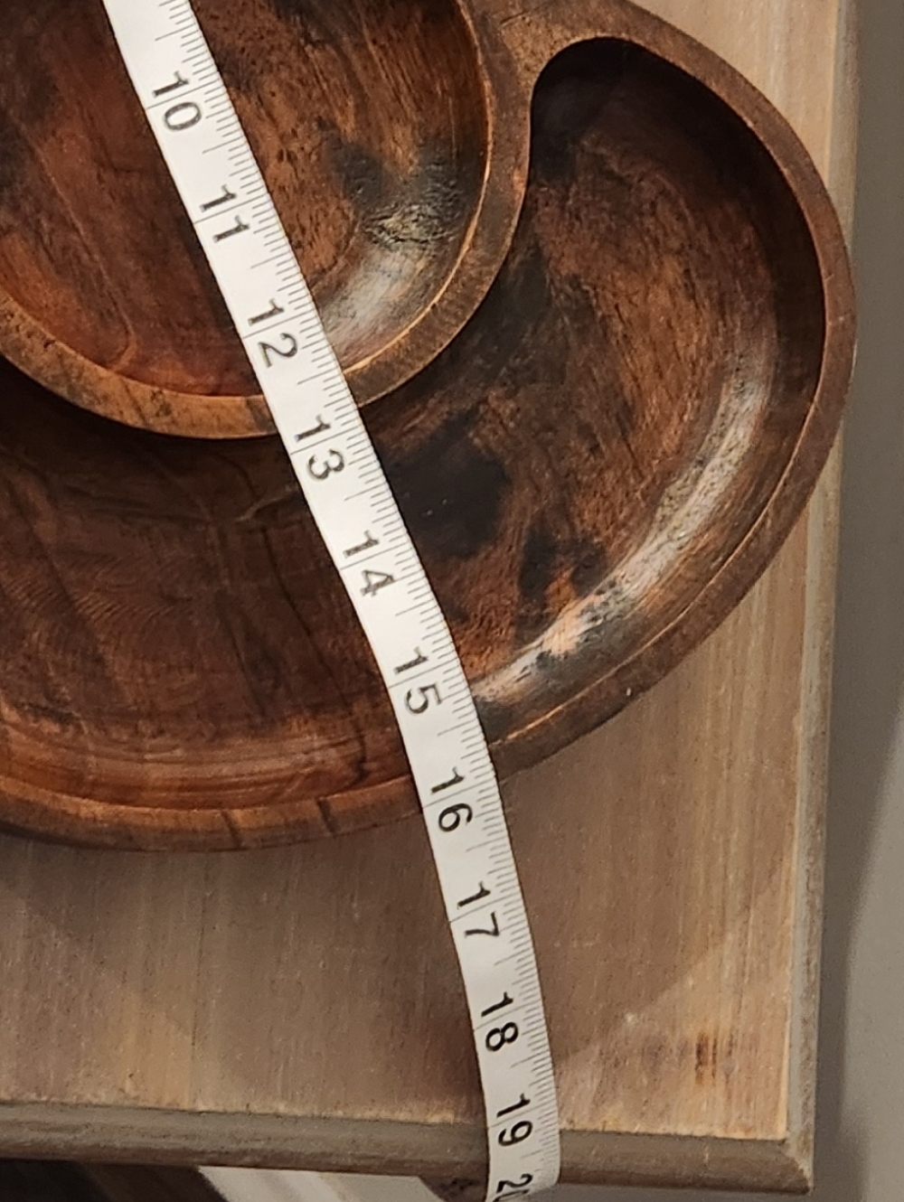 🎸 Dolly Parton Guitar-Shaped Acacia Wood Serving Tray 🦋 Custom Hanging Decor - Picture 10 of 14